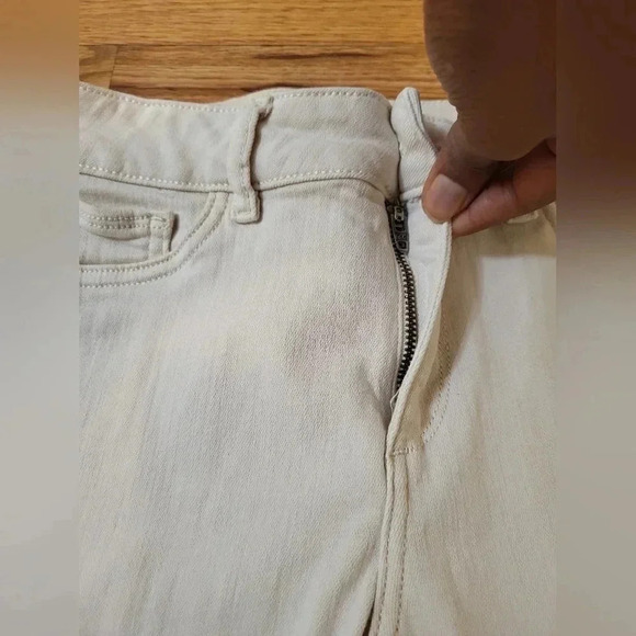 DL1961 Florence Cropped Mid Rise Instasculpt Skinny Tuxedo Jeans(25) - Picture 8 of 11